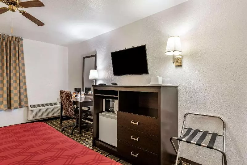 キングサイズベッドのスタンダードルーム, Econo Lodge La Junta