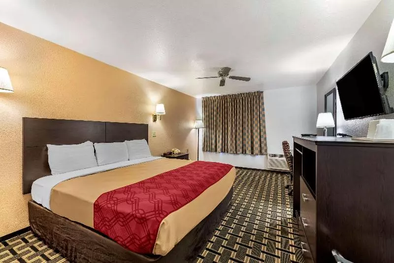 キングサイズベッドのスタンダードルーム, Econo Lodge La Junta