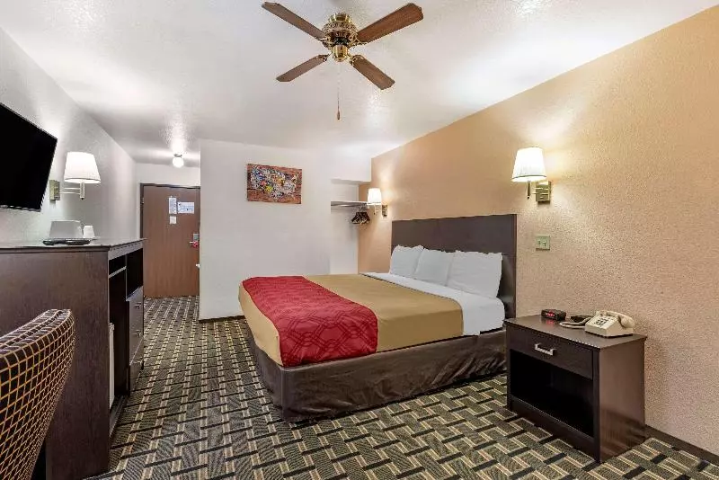 キングサイズベッドのスタンダードルーム, Econo Lodge La Junta