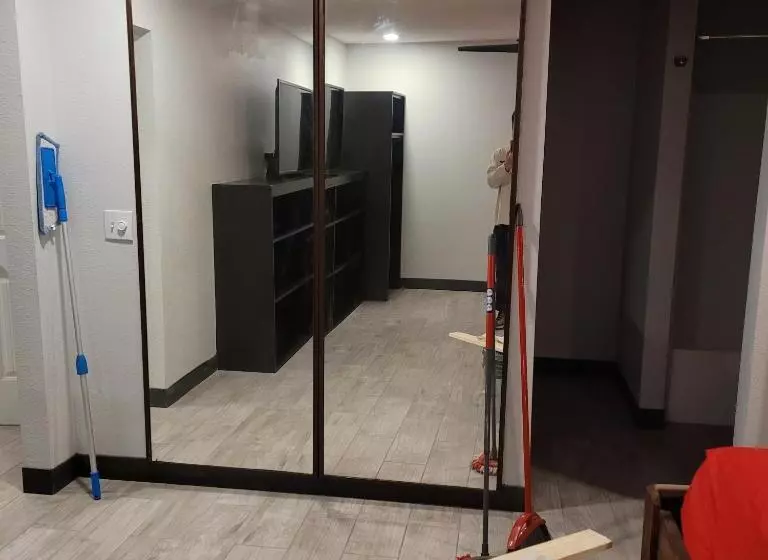 スイート（家族用）, Pinetop Studio Suites