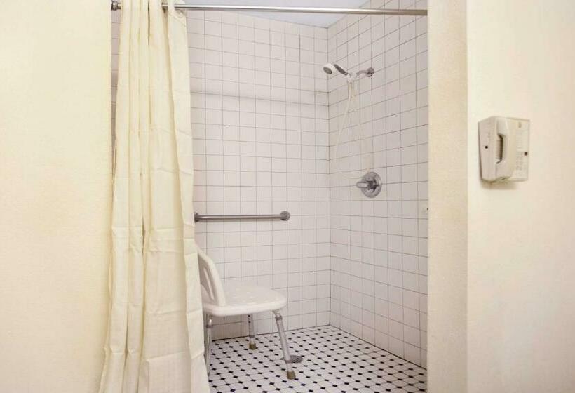 غرفة قياسية لذوى الاحتياجات الخاصة, Super 8 By Wyndham Forrest City Ar