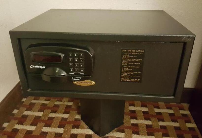 חדר סטנדרט עם מיטת קינג, Super 8 By Wyndham Harlingen Tx