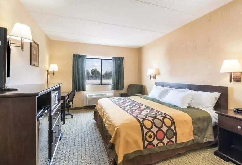 キングサイズベッドのデラックスルーム, Super 8 By Wyndham Henrietta/rochester Area