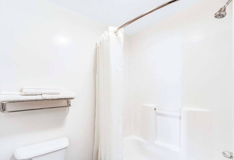 스위트, Super 8 By Wyndham Mchenry Fox Lake Area