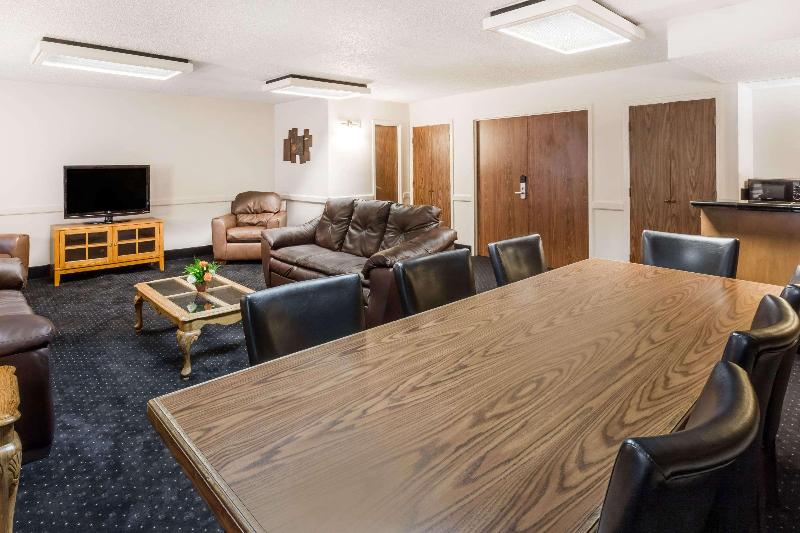 キングサイズベッドのスタンダードルーム, Super 8 By Wyndham Russellville