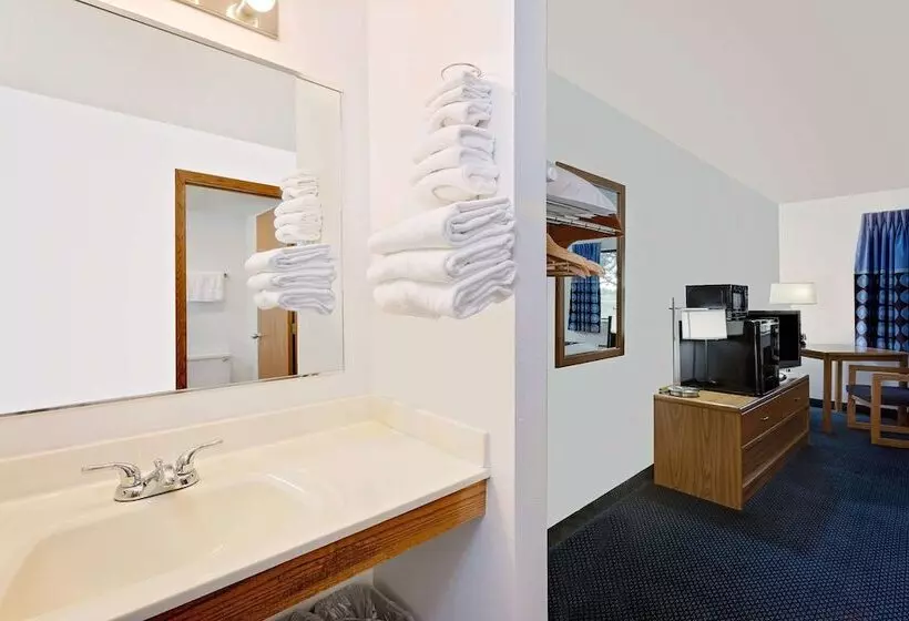 Deluxe-huone, Super 8 By Wyndham St. James