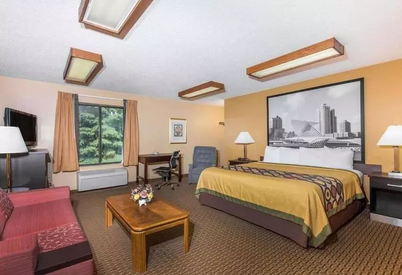 Sviitti King-vuode, Super 8 By Wyndham Sun Prairie/madison E