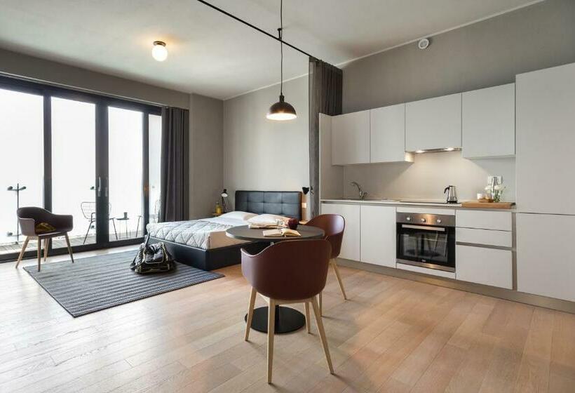 استودیوی استاندارد, Dreams Hotel Città Studi
