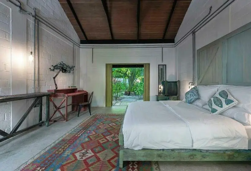 اتاق لوکس, Mi Lugar Maldives
