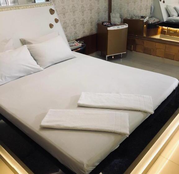 豪华房间, Motel Anonimus