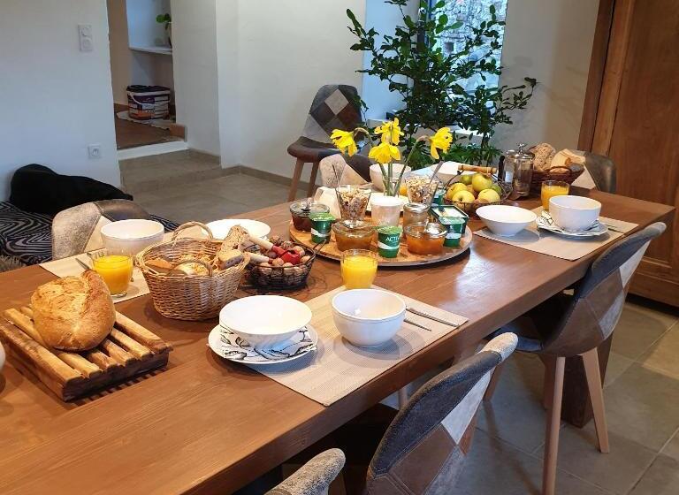 Standardrum King Size Säng, Mas De Reilhanette