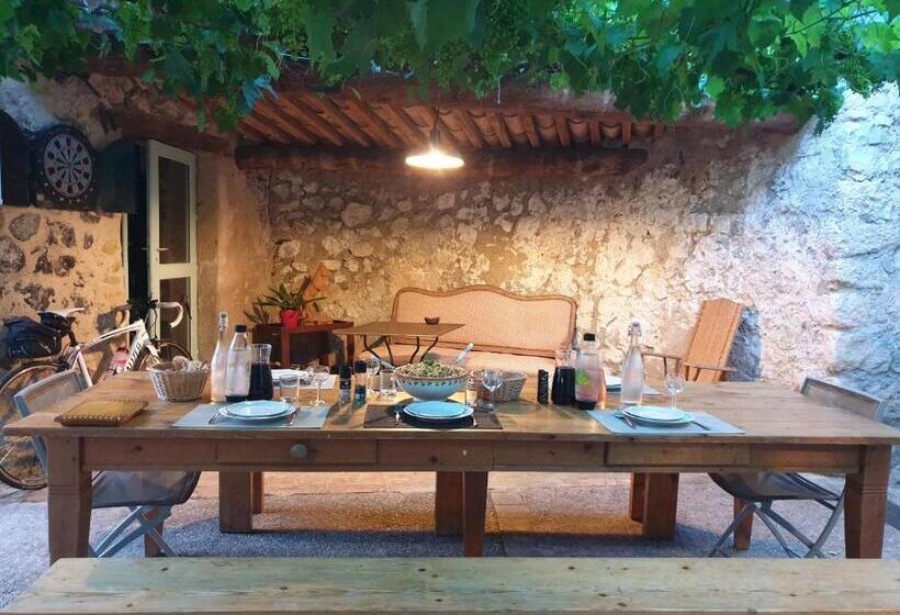 Standard room with outdoor bath, Mas De Reilhanette