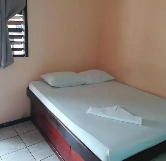 バス共有のスタンダードルーム, Costa Linda Art Hostel