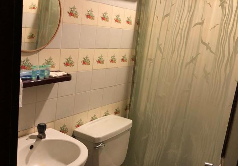 Номер Deluxe, Gd Hotel   Permas Jaya