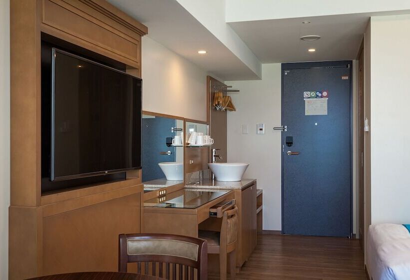 סוויטה, Kariyushi Lch. Resort