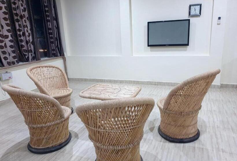 Estúdio Familiar, Qube House Bnb