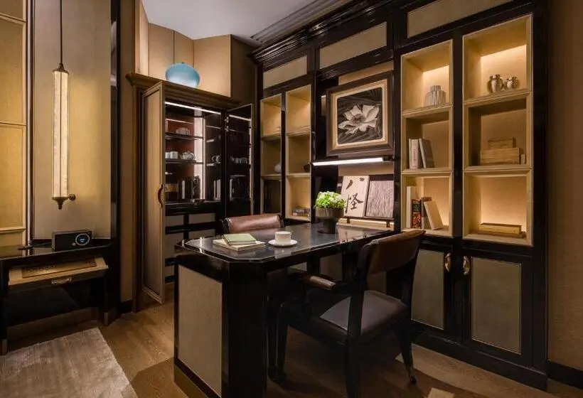 キングサイズベッドのクラブルーム, The Ritzcarlton, Nanjing