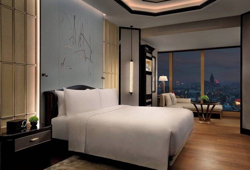 Номер Deluxe, The Ritzcarlton, Nanjing