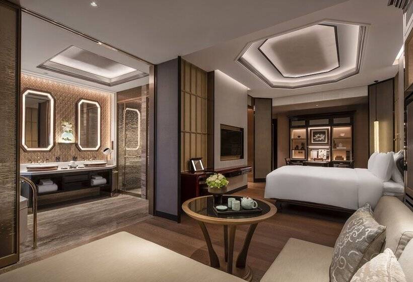 Номер Deluxe Вид на Озеро, The Ritzcarlton, Nanjing