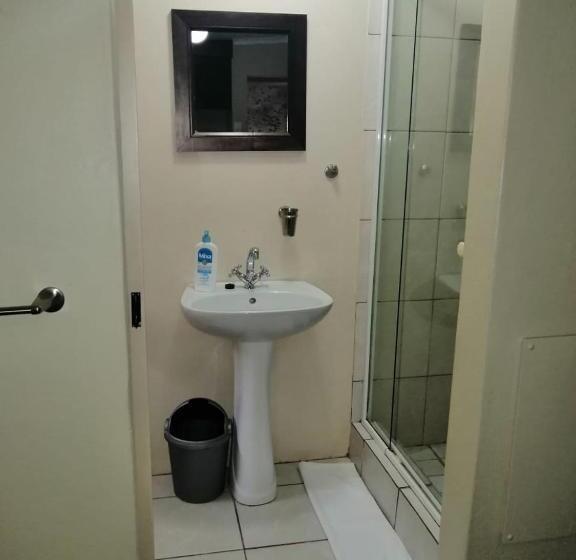 ファミリールーム, Zig Zag Self Catering Accommodation