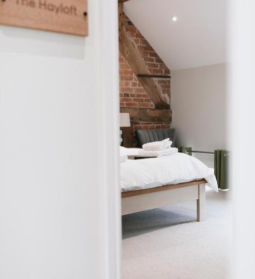 חדר סופריור, Tuppenhurst Barn