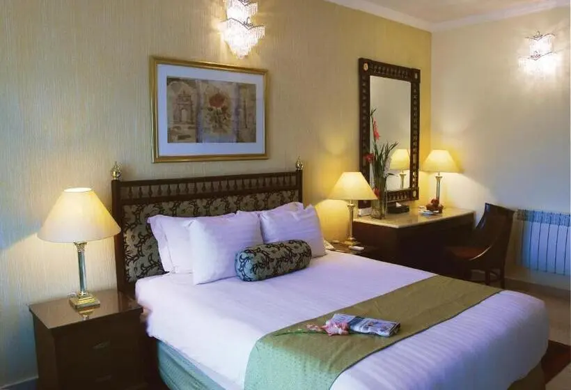 سوییت اجرایی, Avari Xpress Islamabad