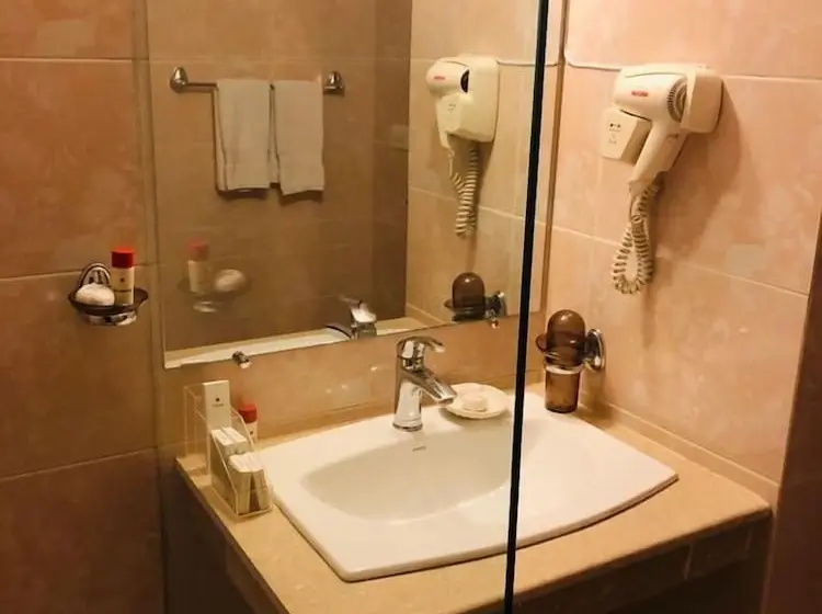 اتاق سوپریور, Avari Xpress Islamabad