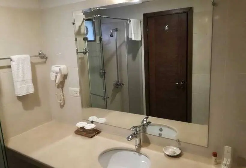 سوییت اجرایی, Avari Xpress Islamabad