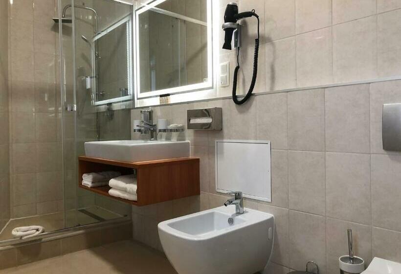 סוויטה עם מרפסת, Villa Elsa