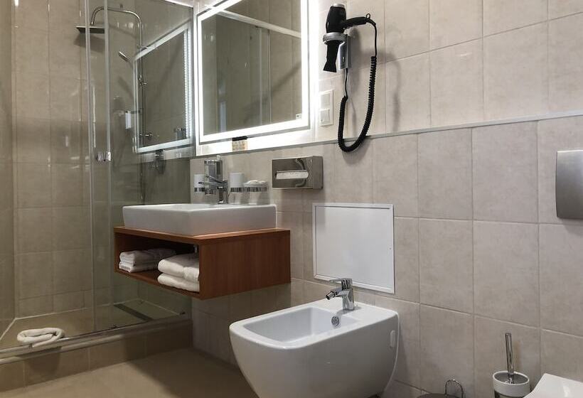 סוויטה עם מרפסת, Villa Elsa