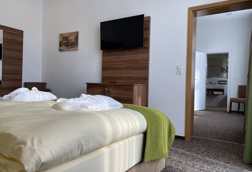 جناح, Villa Elsa