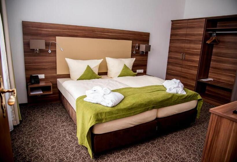 جناح مزوَّد بشرفة, Villa Elsa