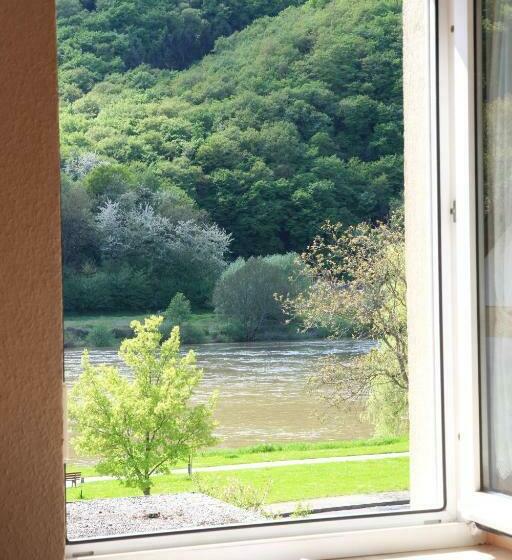 غرفة قياسية, Ferienweingut Serwaziwein