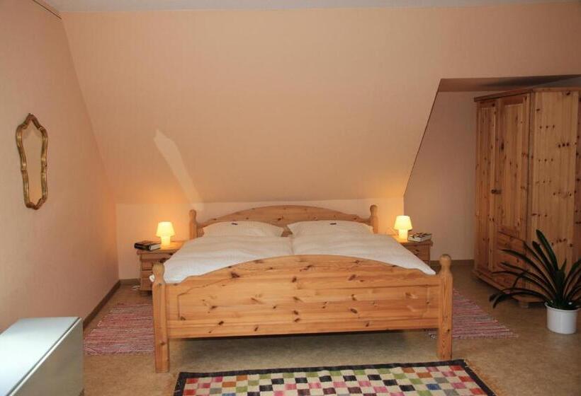 غرفة قياسية, Ferienweingut Serwaziwein