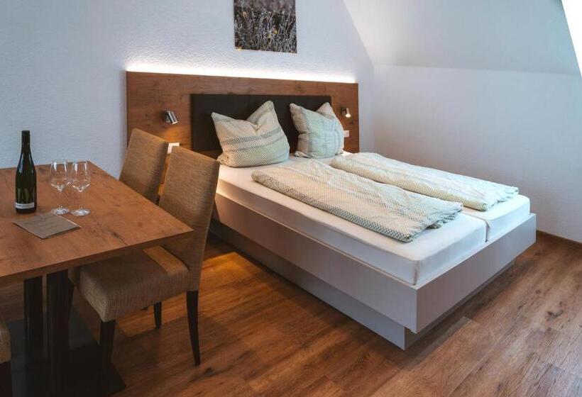 غرفة قياسية, Ferienweingut Serwaziwein