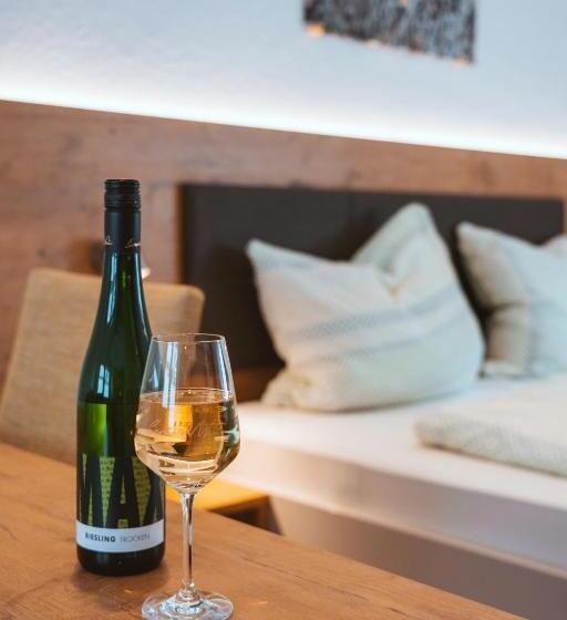 غرفة قياسية, Ferienweingut Serwaziwein