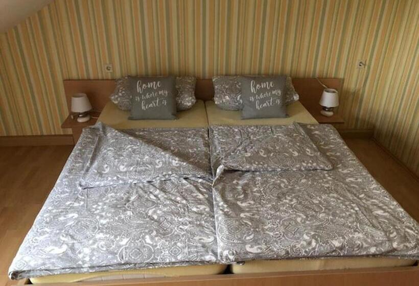 Номер Стандарт, Gästehaus Falkenstein