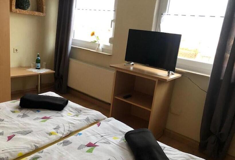 Номер Стандарт, Gästehaus Falkenstein