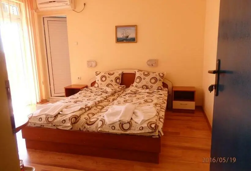 اتاق استاندارد با بالکن, Guest House Napoli