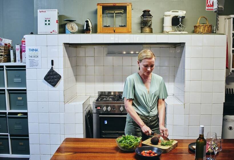 חדר סטנדרט חדר אמבטיה משותף, Black Diamond Lodge