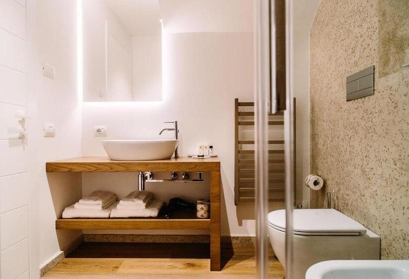 Habitació Estàndard Vista Mar, Numa