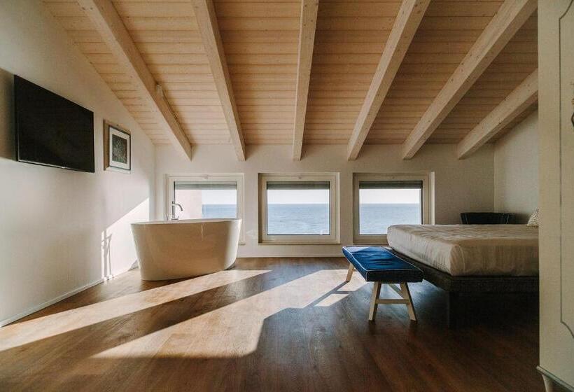 Suite Vista Mar, Numa