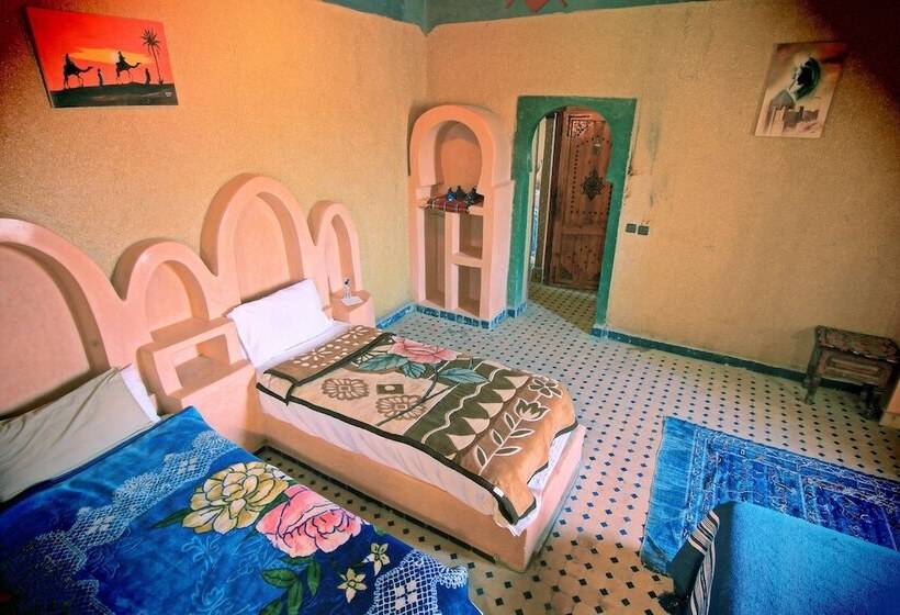 اتاق استاندارد سه نفره, Dar Tafouyte