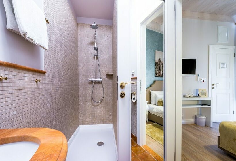 غرفة ديلوكس, Dominus Little Palace