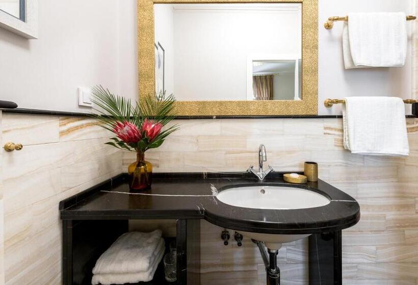 جناح إدارى, Dominus Little Palace