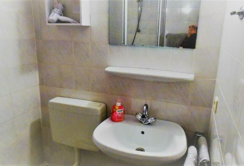 חדר סטנדרט עם מיטת קינג, Rooming24, Kleine Pension