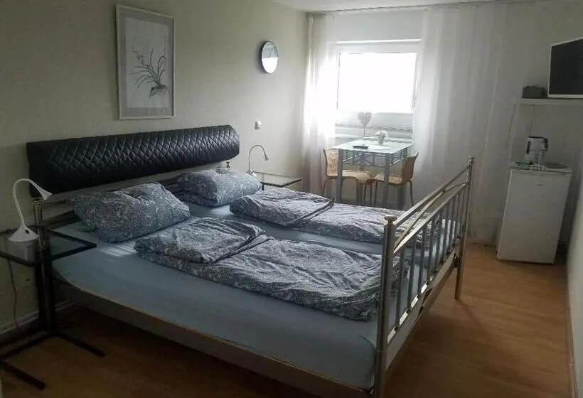 スタンダードルーム, Rooming24, Kleine Pension