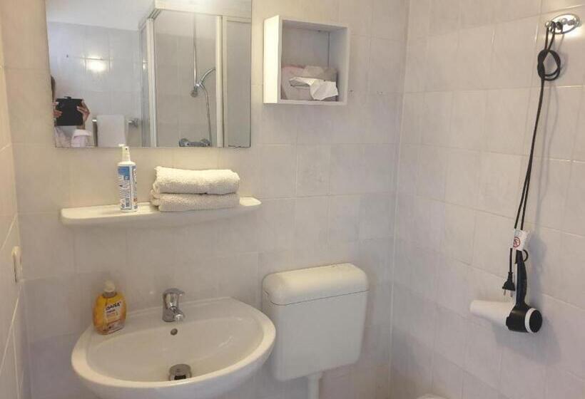 חדר סטנדרט עם מיטת קינג, Rooming24, Kleine Pension