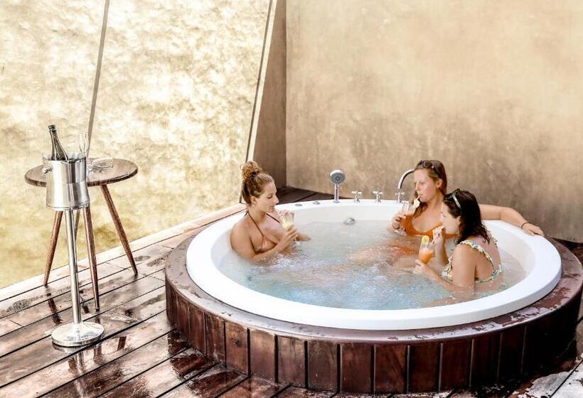 스위트 킹사이즈 침대, Seahorse Hotel & Spa