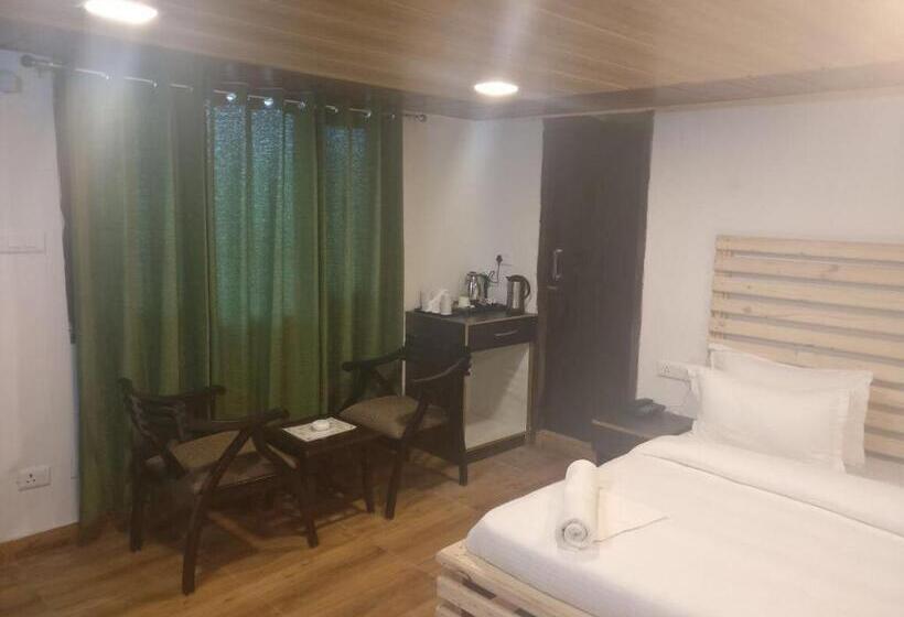 اتاق استاندارد, Nainital Adventure Park & Resort